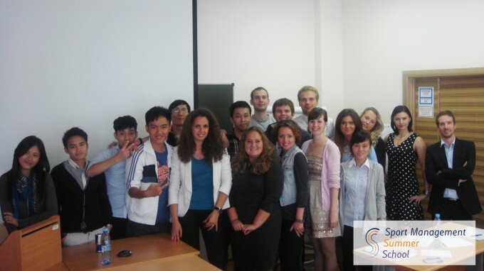 Teilnehmerinnen und Teilnehmer der Sommerschule in Moskau (2013)